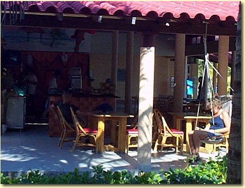 Pool bar